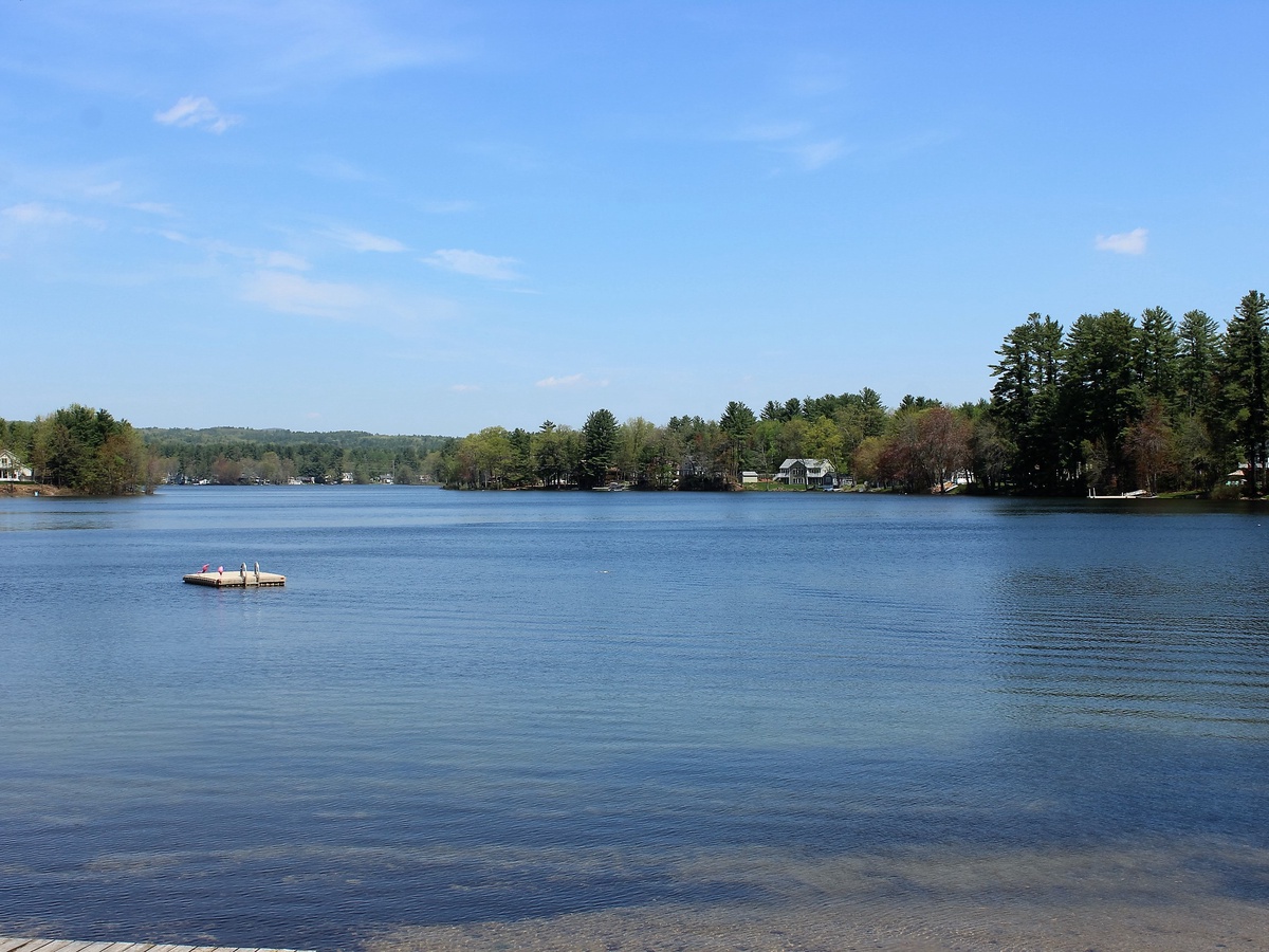 SHA105W Silver Lake Waterfront Vacation Rental Vacation Rental in