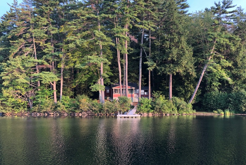 May26wf Vintage Lakefront Cottage On Lake Waukewan Vacation