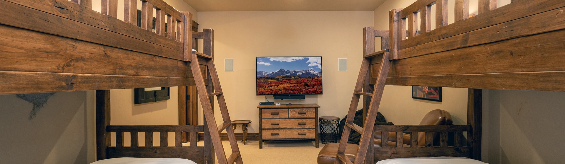 11-castellina-b-mountain-village-bunk-suite1-edit