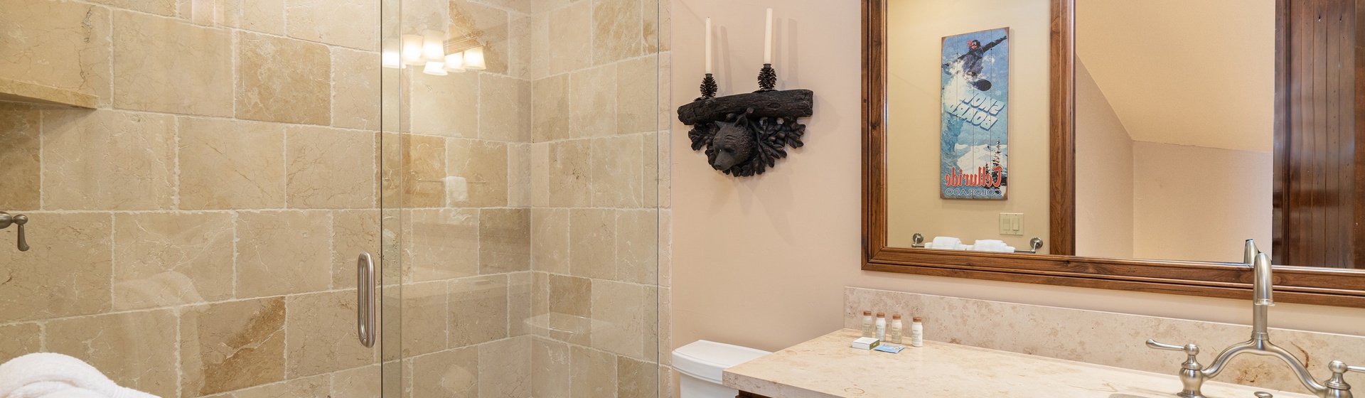 10.1-castellina-b-mountain-village-guest-suite4-bath