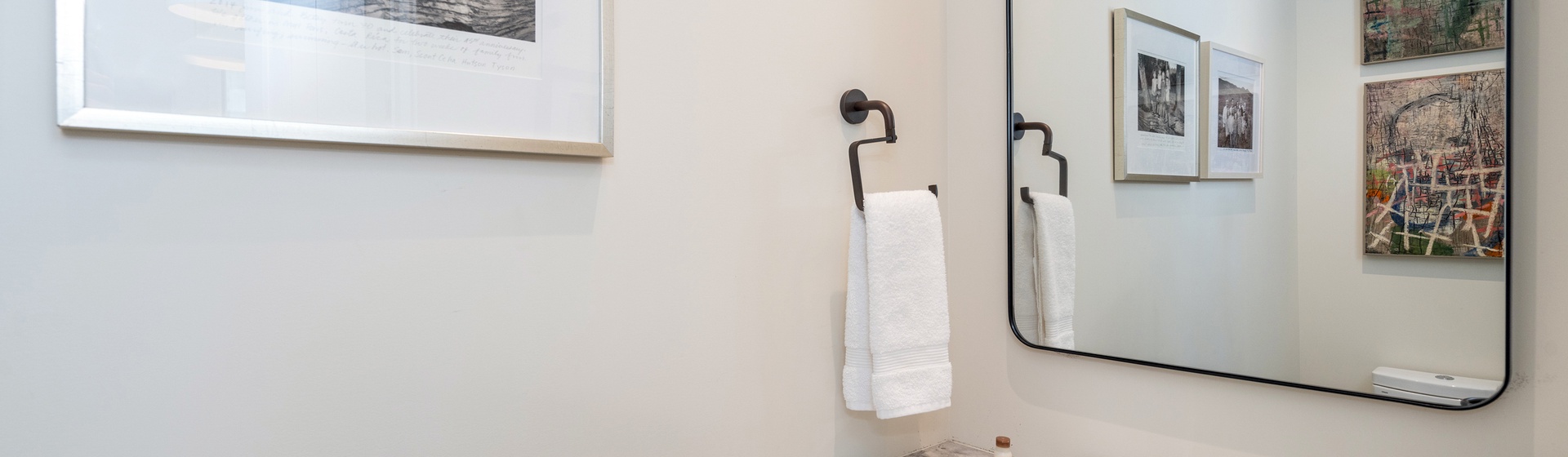 14-stones-throw-telluride-powder-room