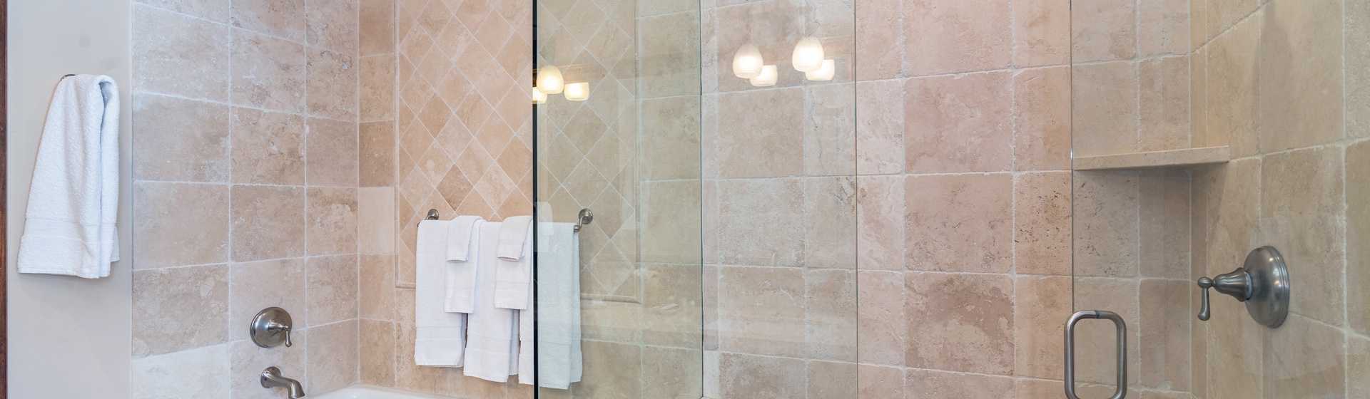 9.2-castellina-b-mountain-village-guest-suite3-bath2