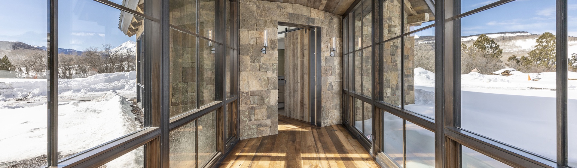 7-silver-pick-ranch-wilson-mesa-primary-suite-hall