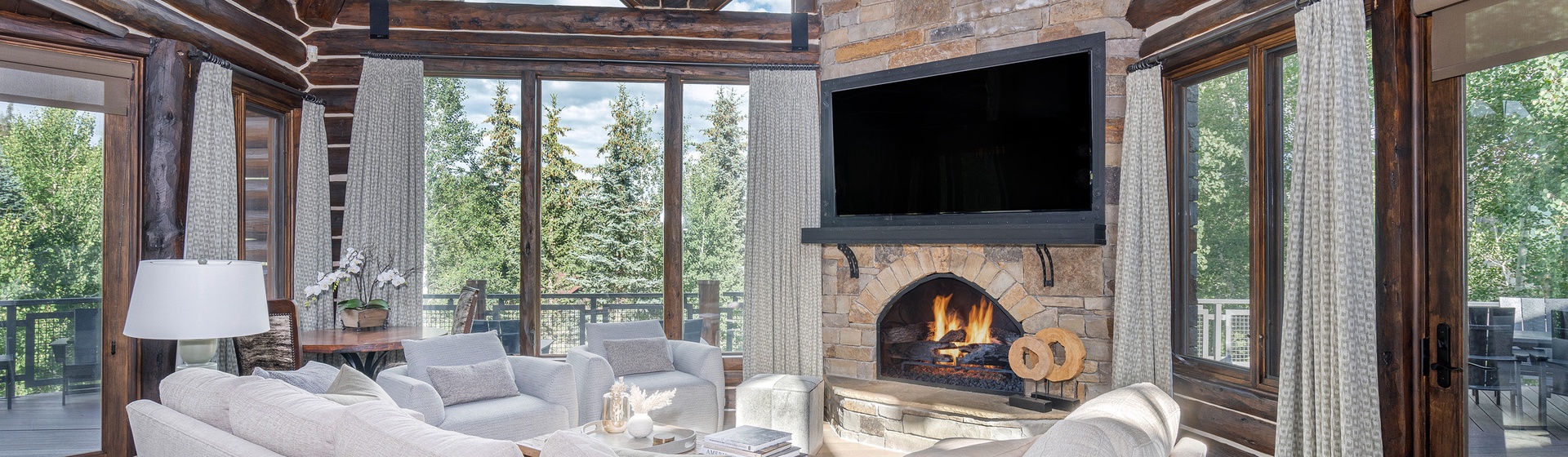 2.0-slopeside-chateau-telluride-living-room1