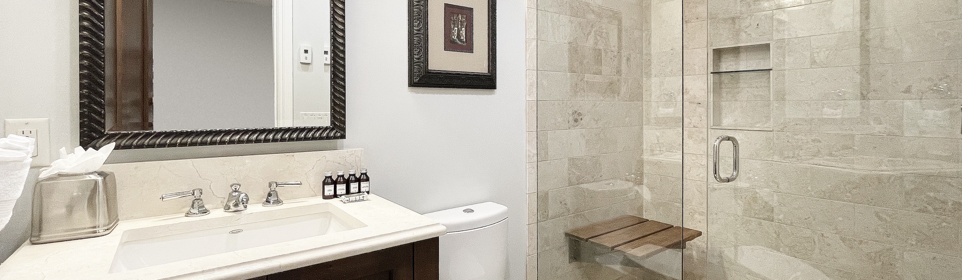 9.03-MV-South-Oak-Pearl-Lower-Level-Guest-Room-2-Bath