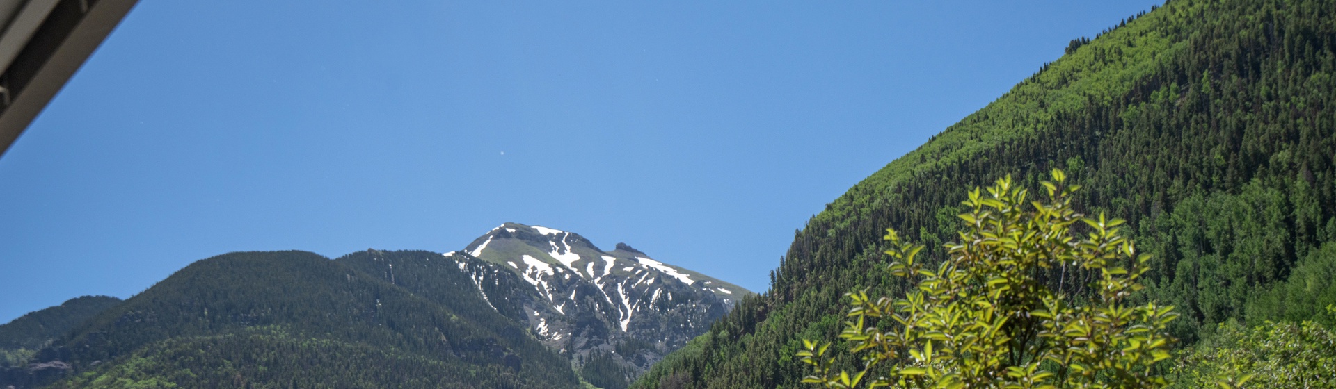 15.1-stones-throw-telluride-exterior-view