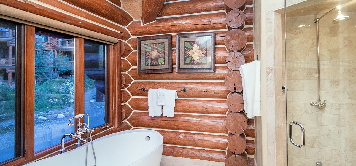 11-Mountain-Village-Tristant-#131-Master-Bath.jpg