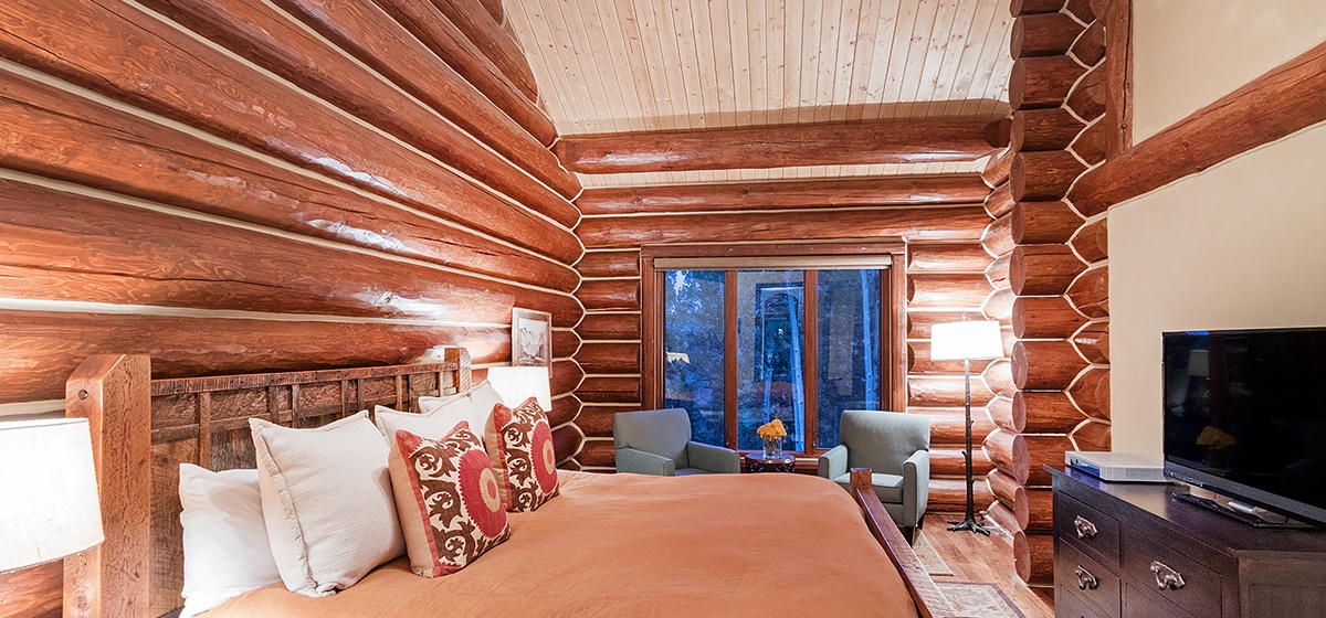 9-Mountain-Village-Tristant-#131-Master-Bedroom.jpg