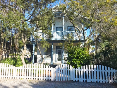 Cottages By The Bay