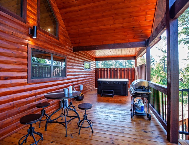 Cozy Bear Den Blue Beaver Cabins