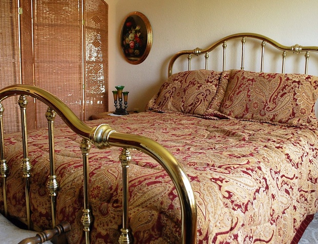Bed 5 - Queen in King Room