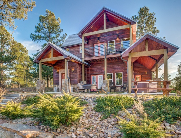 Magic Carpet - Broken Bow Cabin Lodging