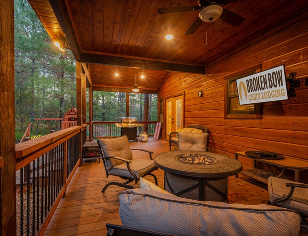 Rustic Paradise Broken Bow Cabin Lodging