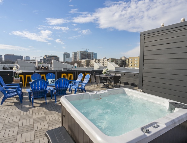 Hot tub on the rooftop