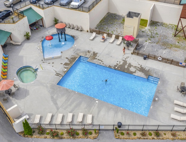 Grandview Resort Community Pool