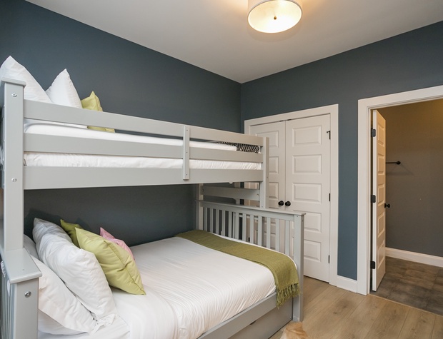 Bedroom 7 - 1 Bunk Bed with Trundle Bed ( Queen over Twin and a Pull-out Bed ) - Sleeps 4
