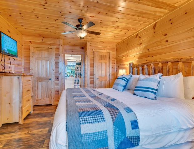SLEEPS 24+!! PRIVATE HEATED POOL! GAME ROOM at Blue Smoke