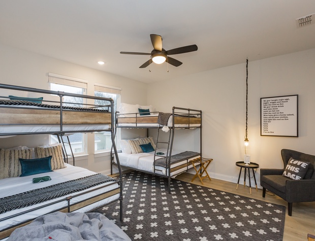 Bedroom 3 - 2 Bunk Queen Bed (  Sleeps 8 )