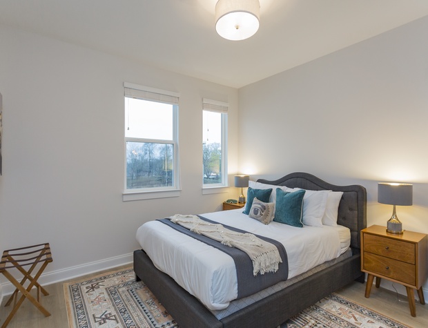 Bedroom 2 - 1 Queen Size Bed